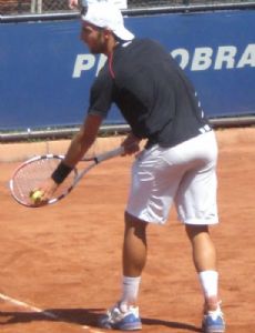 Leonardo Tavares