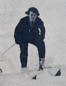 Esme Mackinnon