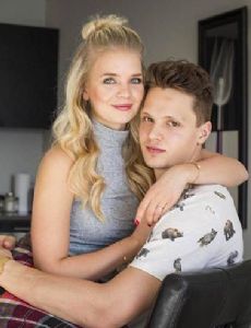 Lotta Näkyvä and Kristian Näkyvä