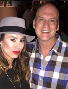 Kelly Dodd and Michael Dodd‎ (businessman)