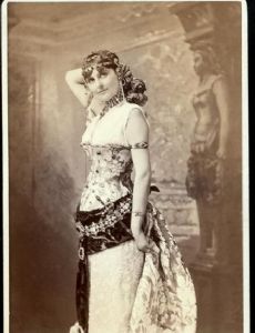 Laura Don