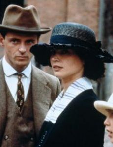 Julia Ormond and Aidan Quinn