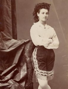 Kitty O'Neil (dancer)