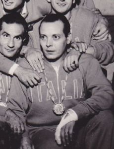 Roberto Ferrari (fencer)