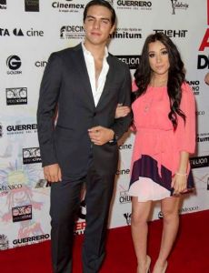 Jass Reyes and Vadhir Derbez