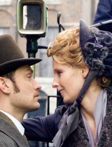Jude Law and Kelly Reilly