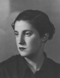 Pilar Primo de Rivera, 1st Countess of the Castle of La Mota