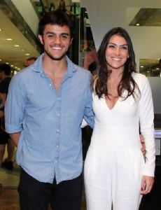 Felipe Simas and Mariana Uhlmann