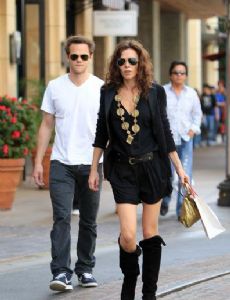 Anna Friel and Joseph Cross