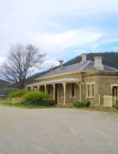 Bowenfels railway station