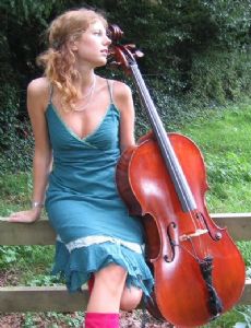 Vyvienne Long