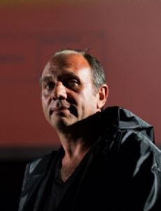 Anton Vidokle