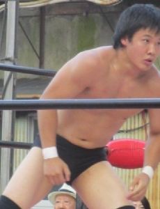 Takuya Nomura (wrestler)