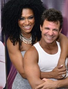 Eduardo Costa and Simone Sampaio