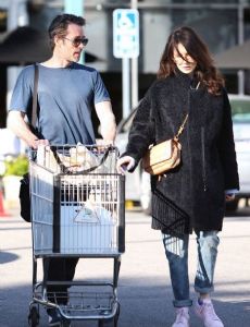 Guy Pearce and Carice van Houten