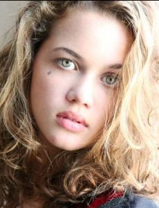 Laura Anders