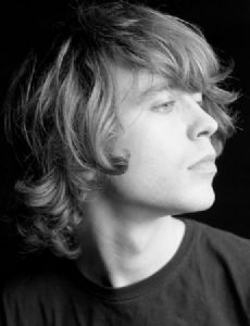 Tom Vek