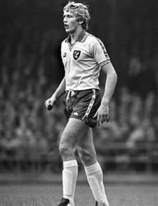 Roger Brown (footballer)