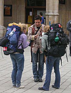 Backpacking (travel)