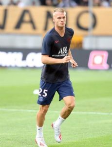Mitchel Bakker