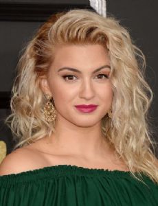 Tori Kelly