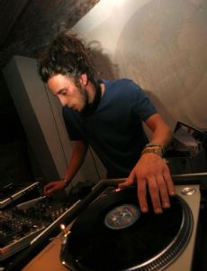 Disc jockey