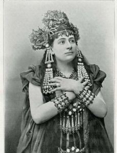 Lucienne Bréval