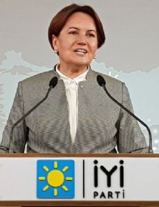 Meral Akşener