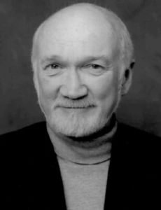 Colin Fox
