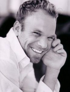 Norbert Leo Butz