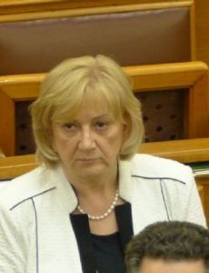 Erzsébet Schmuck
