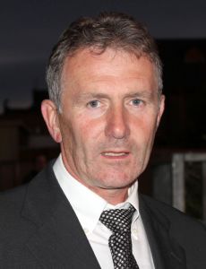 Ray Stewart (footballer)