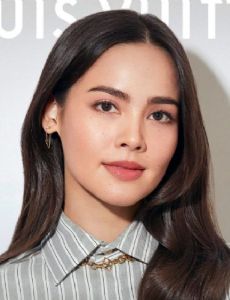 Urassaya Sperbund