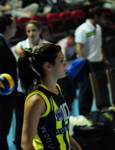 Yağmur Koçyiğit