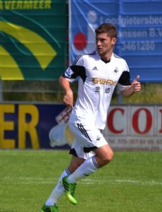 Ben Davies (footballer born 1993)