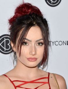 Clarissa May‎‎ (YouTube Star)
