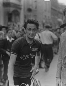Hans Dekkers (cyclist born 1928)