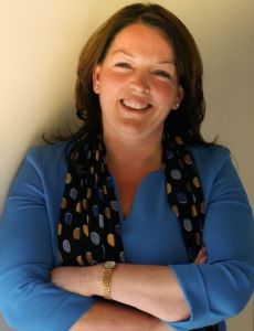 Tina McKenzie (politician)