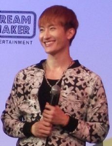Zhou Mi (entertainer)