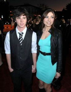 Shelby Young and Charlie McDermott