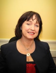 Fiona O'Loughlin (politician)