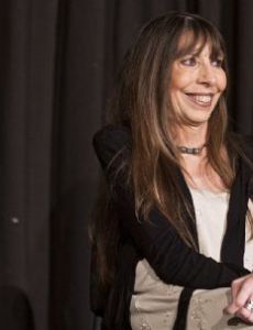 Betsy Pecanins