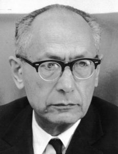 Yitzhak Kahan