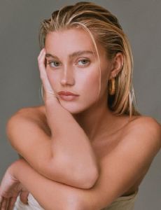 Mimi Slinger