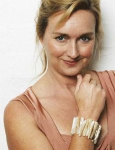 Victoria Longley