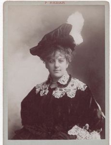 Lucy Arbell