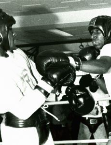 Charles Brown (boxer)