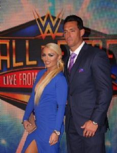 Amanda Saccomanno and Tino Sabbatelli