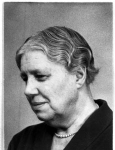 Mary Esslemont