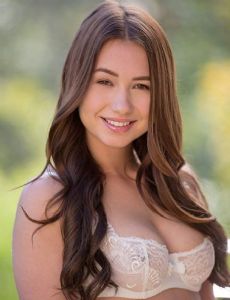 Taylor Sands